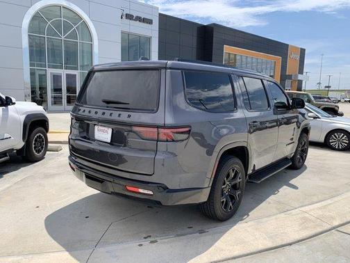 2023 Jeep Wagoneer Series II