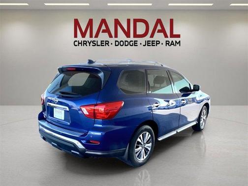 2020 Nissan Pathfinder S
