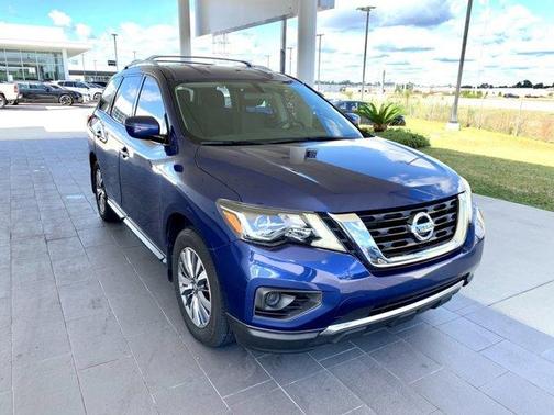 2020 Nissan Pathfinder S