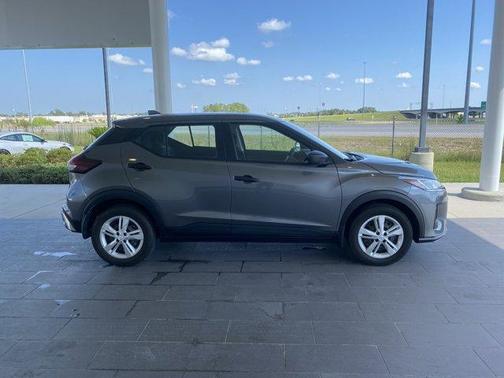 2023 Nissan Kicks S