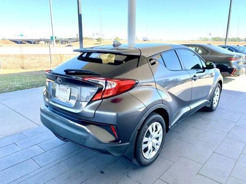 2021 Toyota C-HR LE