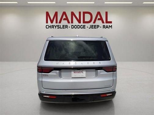2023 Jeep Wagoneer Series III