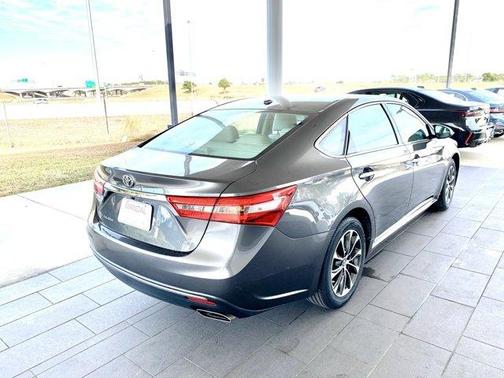 2017 Toyota Avalon XLE Premium