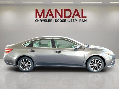 2017 Toyota Avalon XLE Premium