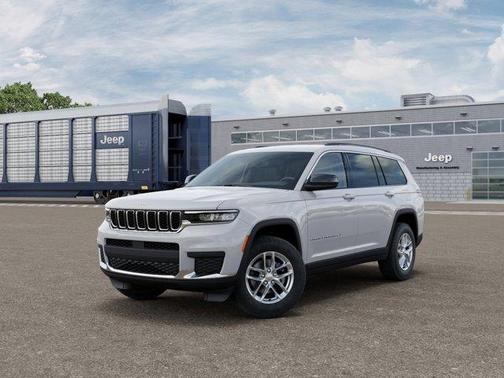 Bright White Clearcoat 2026 Jeep Grand Cherokee L Laredo