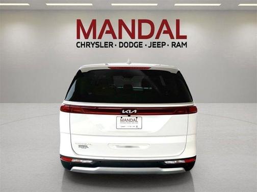 2024 Kia Carnival LX