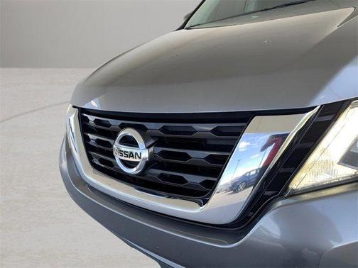 2020 Nissan Pathfinder S