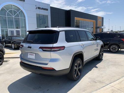 2025 Jeep Grand Cherokee L Laredo