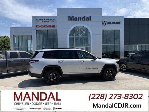 2025 Jeep Grand Cherokee L Laredo