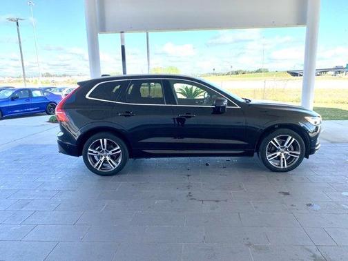 2019 Volvo XC60 T5 Momentum