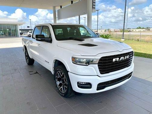 Bright White Clearcoat 2025 RAM 1500 Laramie