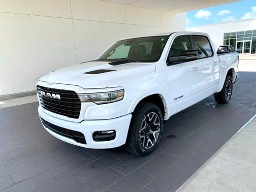 Bright White Clearcoat 2025 RAM 1500 Laramie