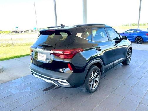 Cherry Black 2023 Kia Seltos EX