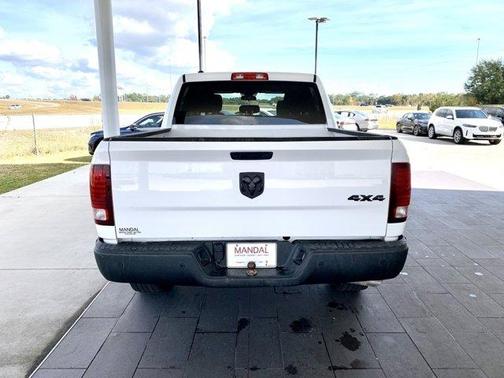 2024 RAM 1500 Classic SLT