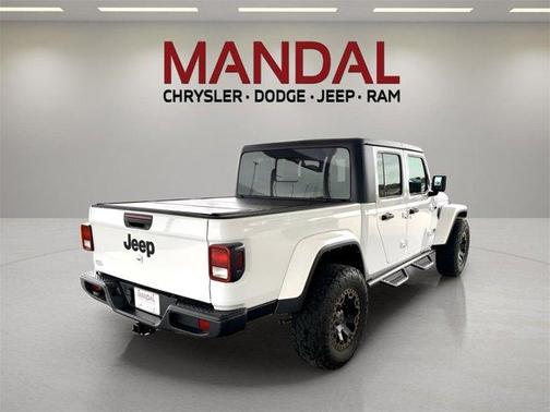 2022 Jeep Gladiator Sport