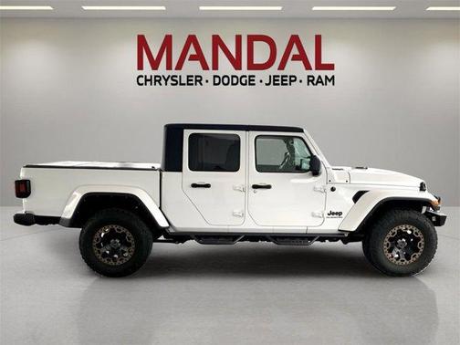 2022 Jeep Gladiator Sport