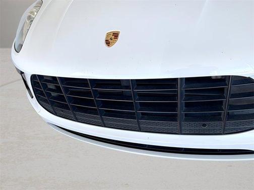 2018 Porsche Macan Base