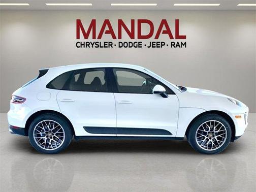 2018 Porsche Macan Base