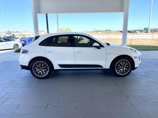 2018 Porsche Macan Base