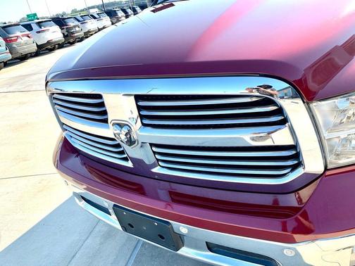 Delmonico Red Pearlcoat 2018 RAM 1500 Big Horn