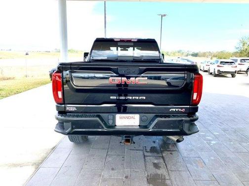 2022 GMC Sierra 2500 AT4