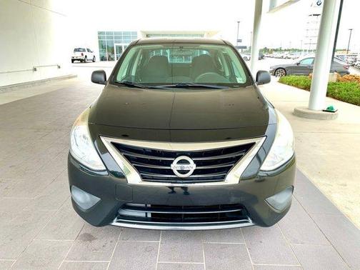 Super Black 2015 Nissan Versa 1.6 S+