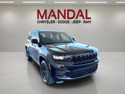 2025 Jeep Grand Cherokee Laredo