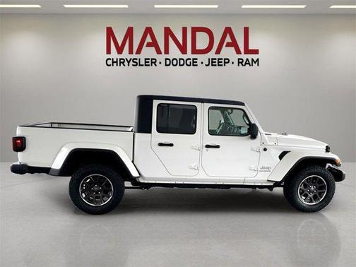 2023 Jeep Gladiator Overland