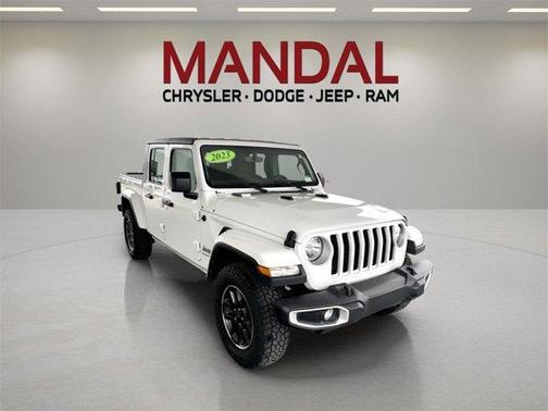 2023 Jeep Gladiator Overland