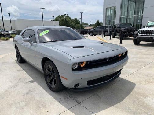 2021 Dodge Challenger SXT