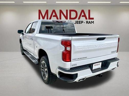 Iridescent Pearl Tricoat 2023 Chevrolet Silverado 1500 High Country