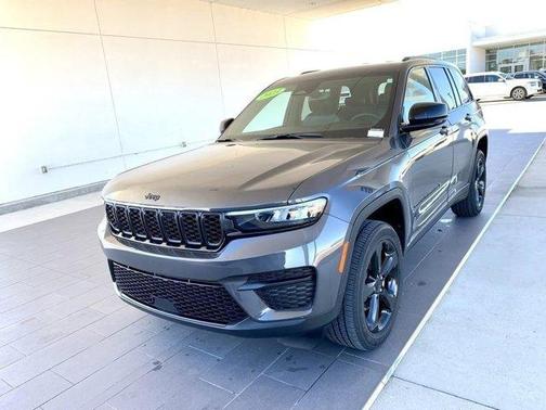 2023 Jeep Grand Cherokee Altitude