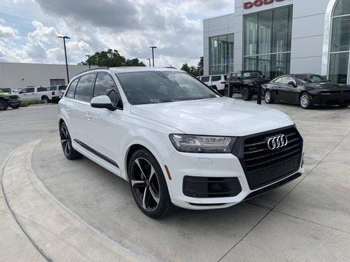 2019 Audi Q7 55 SE Premium Plus