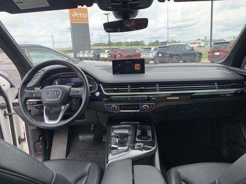 2019 Audi Q7 55 SE Premium Plus