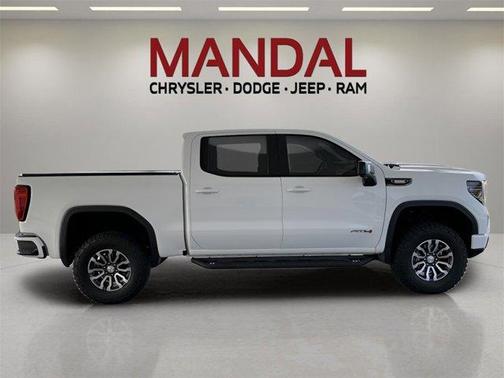 2023 GMC Sierra 1500 AT4