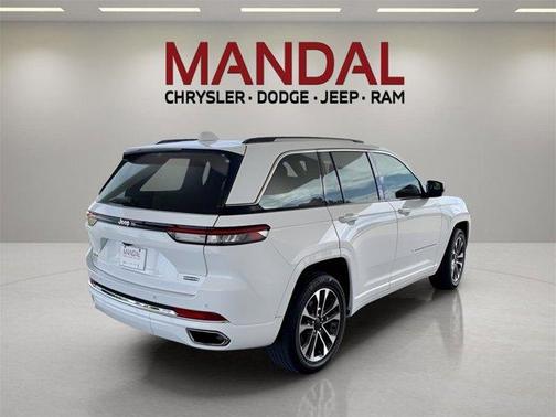 2022 Jeep Grand Cherokee Overland