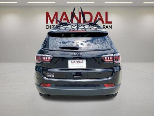 Diamond Black 2025 Jeep Compass Latitude