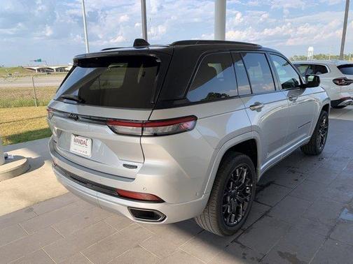 2025 Jeep Grand Cherokee Summit