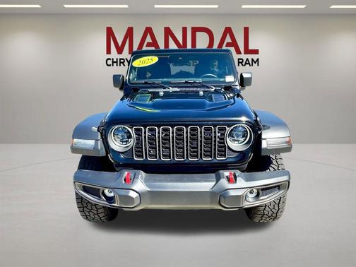 Black Clearcoat 2025 Jeep Wrangler Rubicon