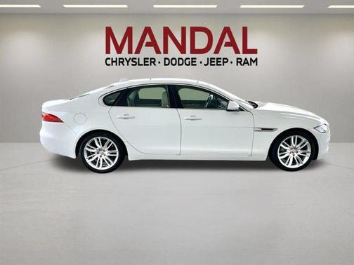 Polaris White 2016 Jaguar XF 35t Prestige