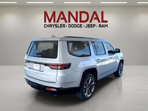 2022 Jeep Wagoneer Series III