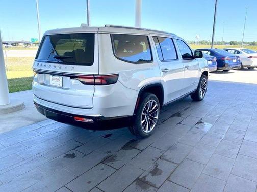 2022 Jeep Wagoneer Series III