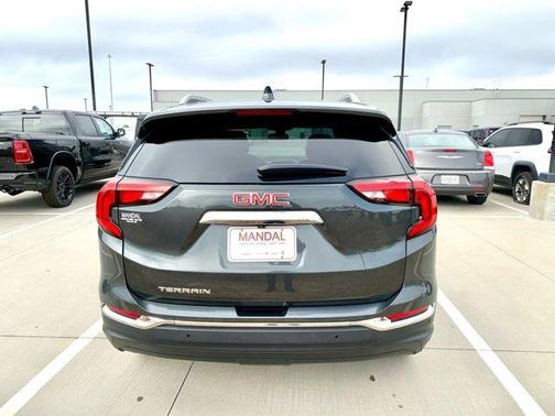 2021 GMC Terrain SLT