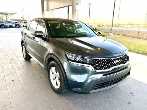 2022 Kia Sorento LX