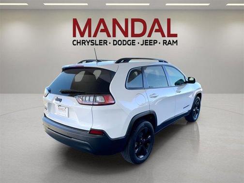 2023 Jeep Cherokee Altitude Lux