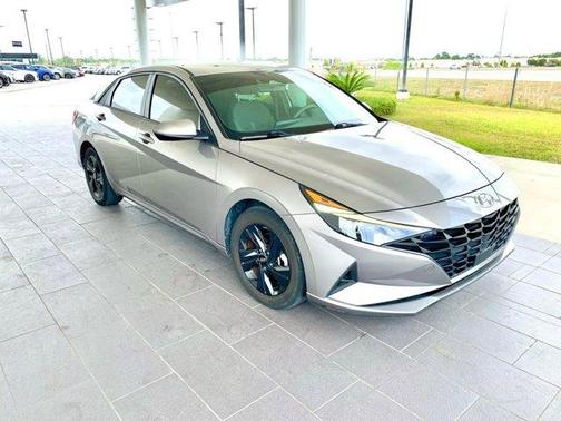 Metal 2022 Hyundai ELANTRA SEL
