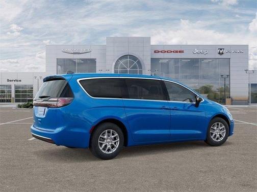 Hydro Blue Pearlcoat 2026 Chrysler Pacifica Select