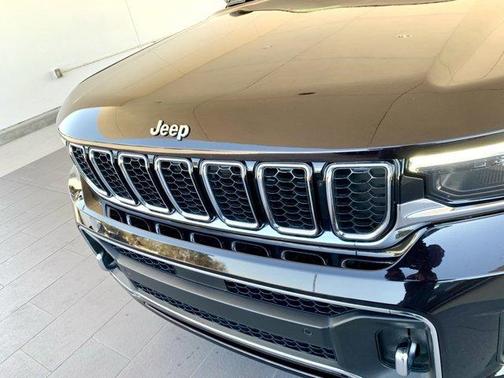 2023 Jeep Grand Cherokee L Overland