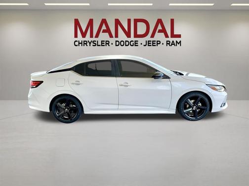 Aspen White 2022 Nissan Sentra SR