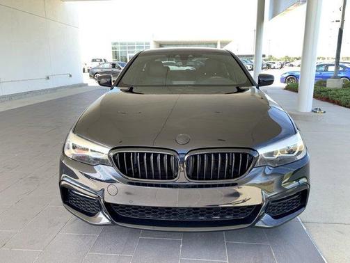 2019 BMW 530 i